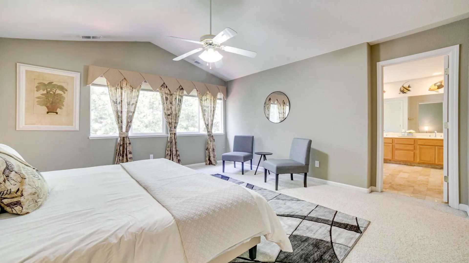 Holiday home Spacious Reno Home With Deck About 1 Mi To Downtown!
