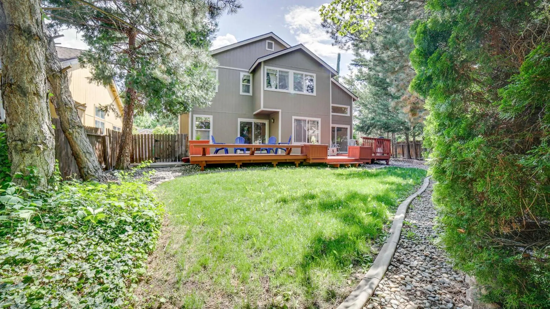 Spacious Reno Home With Deck About 1 Mi To Downtown! 0*,